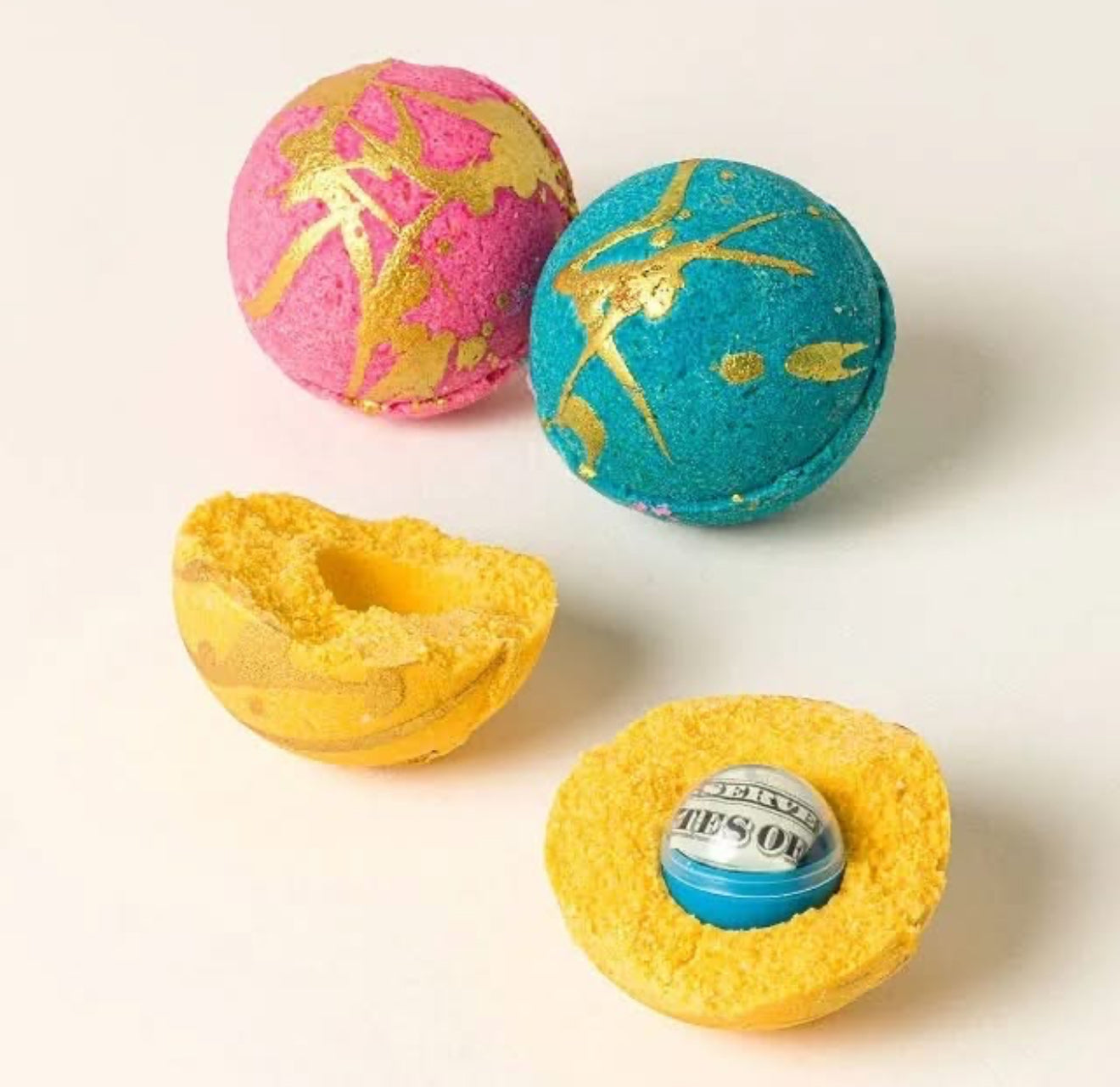 Christmas Cash Bath Bombs