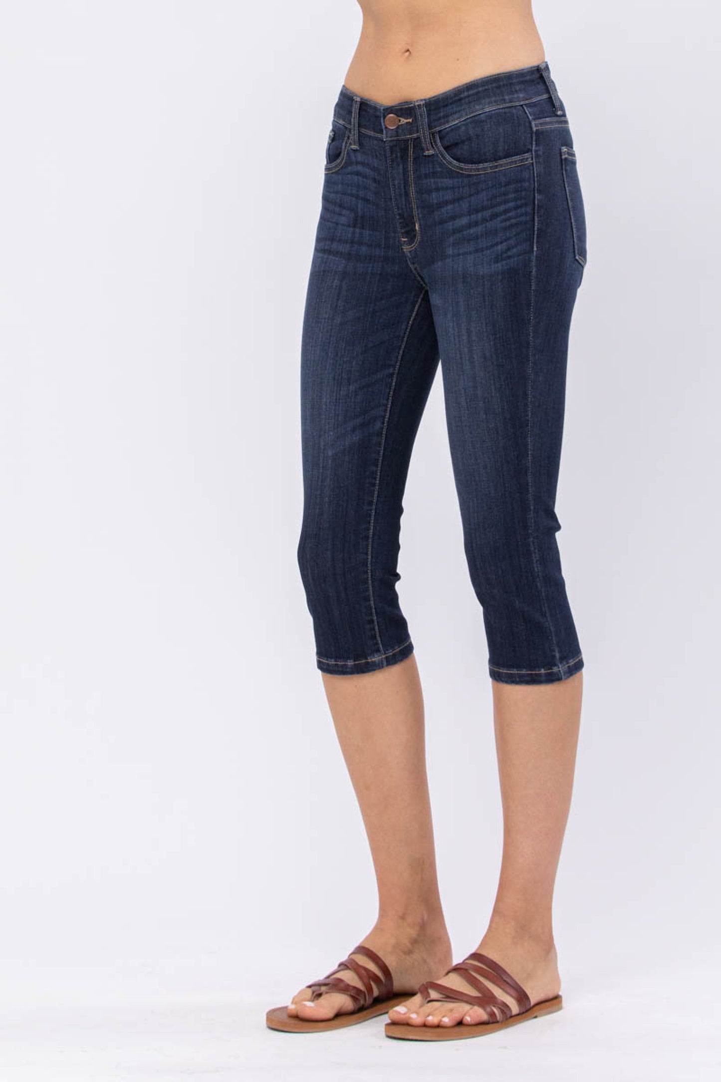 3, 15 & 18W ONLY Judy Blue: Dark Wash Capri