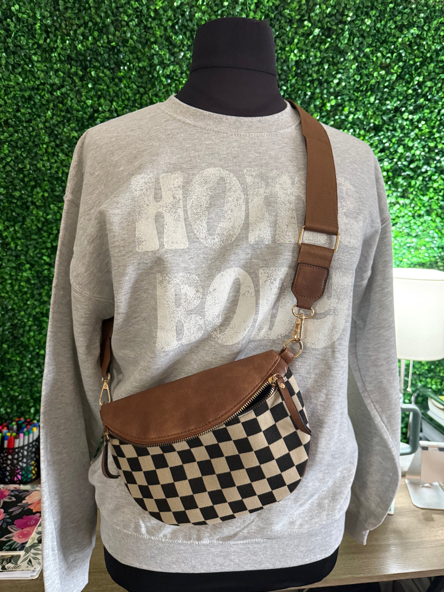 Checker Sling Bag w/pouch