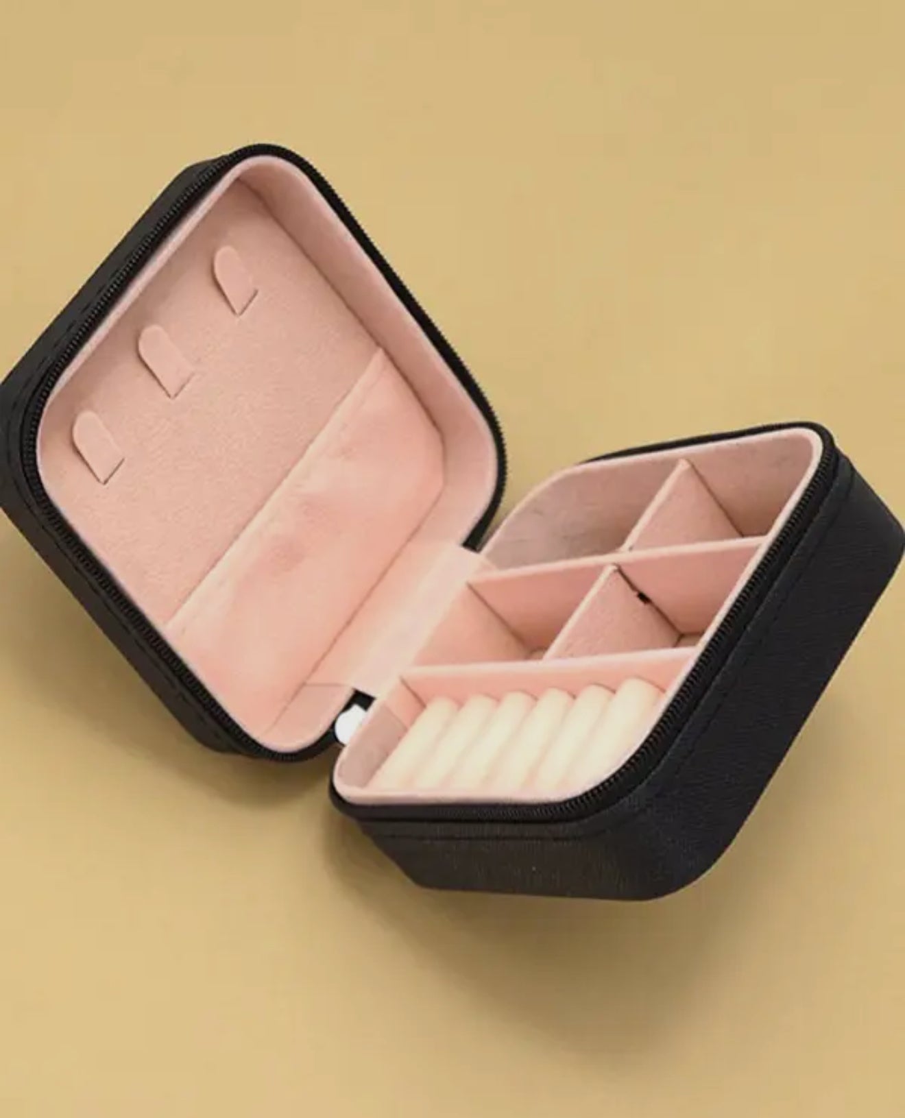 Jewelry Organizer Travel Box in black