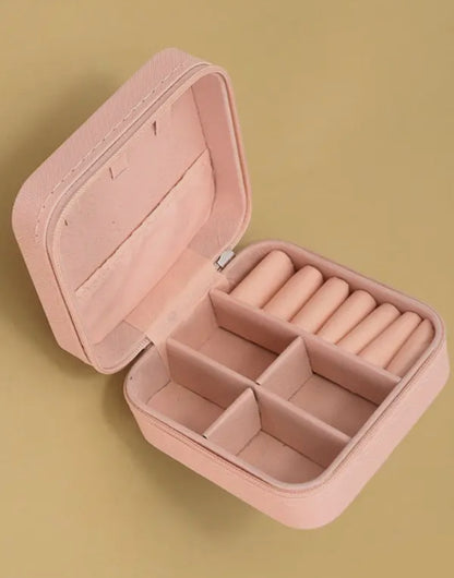 Jewelry Organizer Travel Box in light pink
