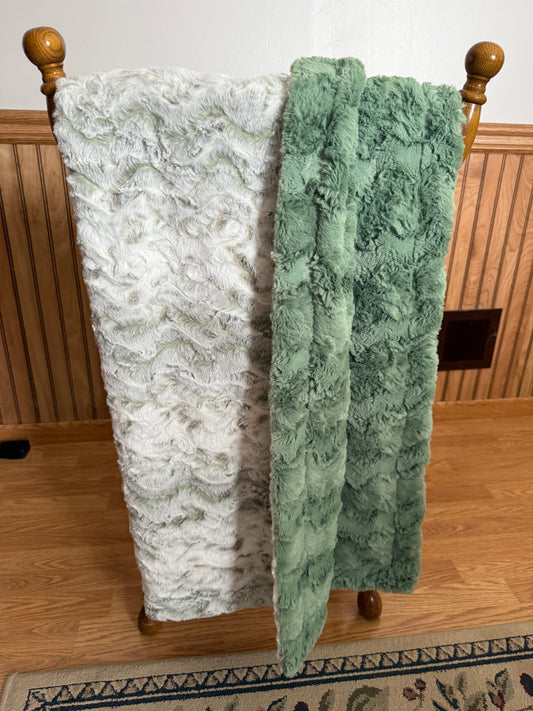 SMALL Minky Blanket Basil Snowy Owl & Basil Glacier
