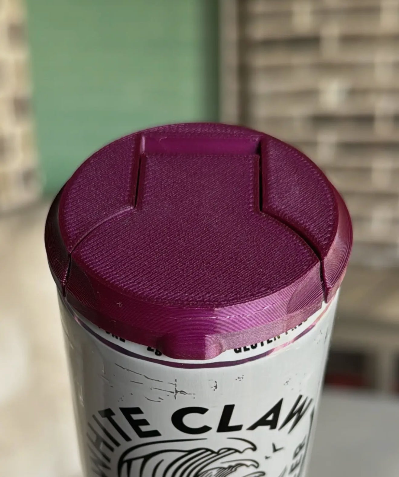 Skinny Can Holder w/Lid