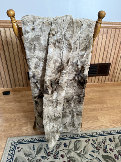 MEDIUM Minky Blanket - Simply Taupe Glacier