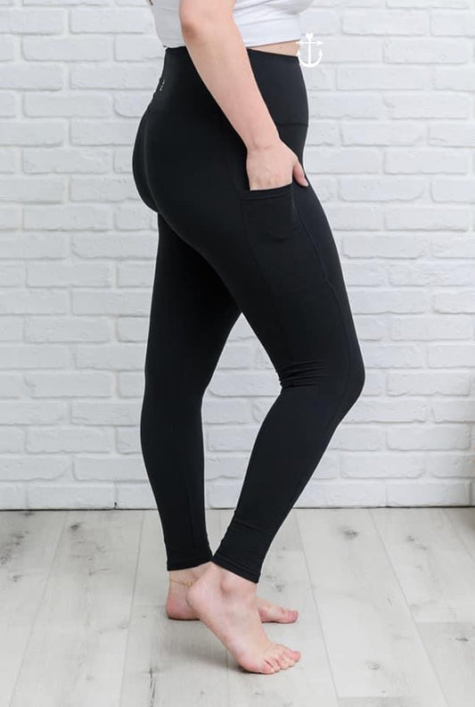 Anchored Arrows Fleece Lined Full Length Leggings in Black w/pockets