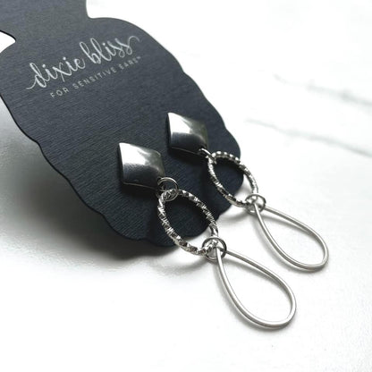 Moments - Dixie Bliss - Dangle Earring