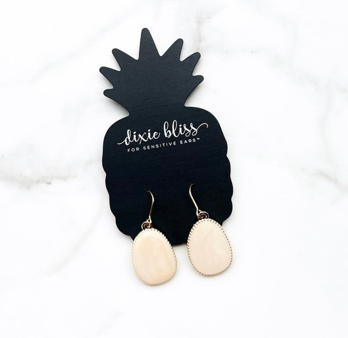 Keep It Simple in French Macaron - Dixie Bliss - Dangle Earring